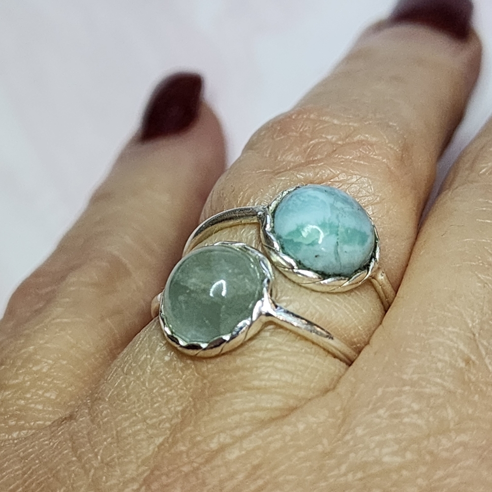 Moonstone and Sterling Contemporary Ring - Picture 4 of 4